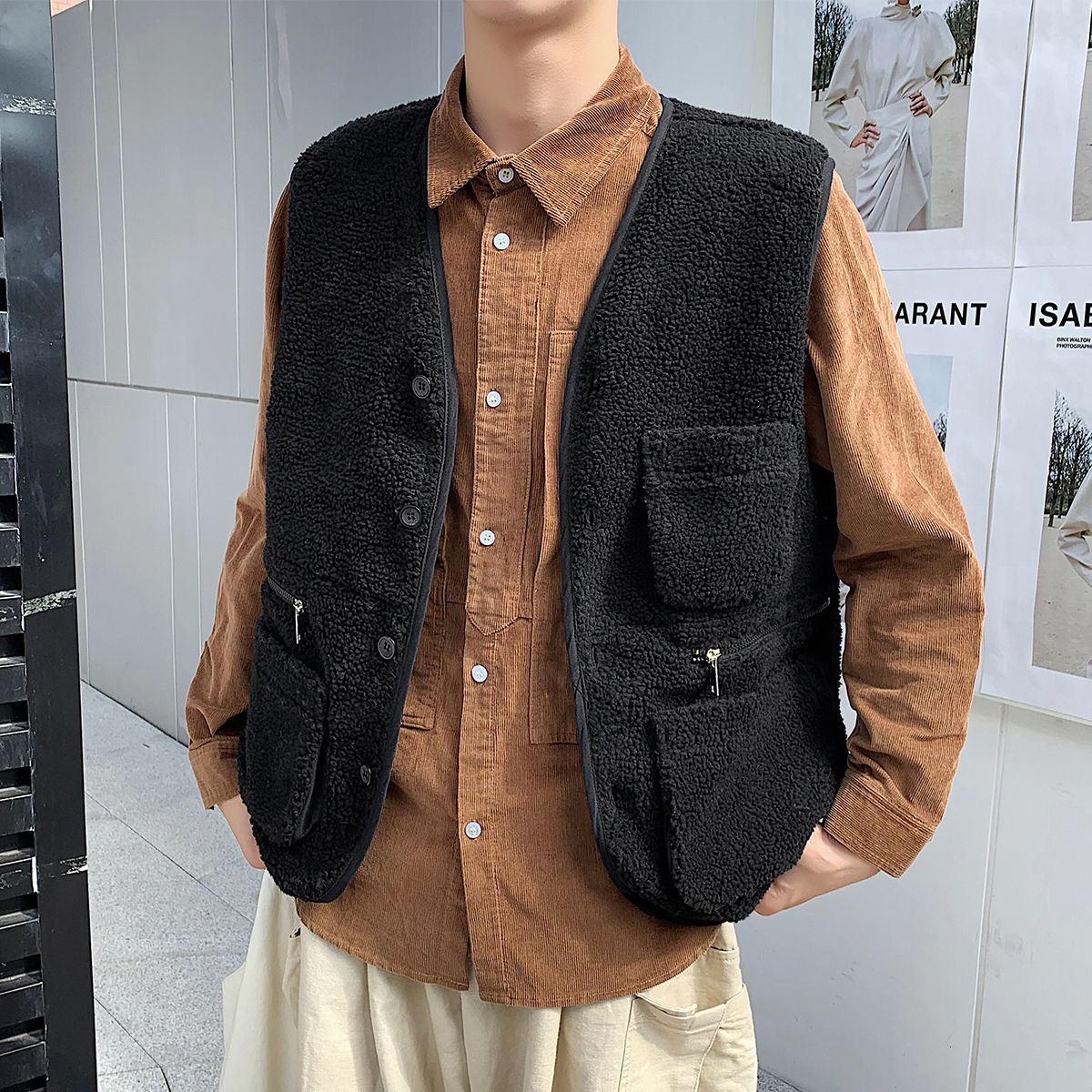 Winter Lam Haar Vest Mannen Warme Mode Effen Kleur Multi-Pocket Tooling Vest Mannen Street Wear Losse Koreaanse dikker Vest Heren: Black / XL