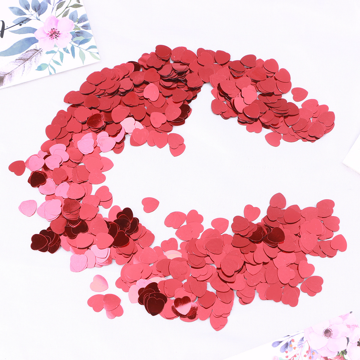 30g Table Confetti Heart Shaped Party Confetti for Birthday Wedding Christmas Decoration (Red): Red
