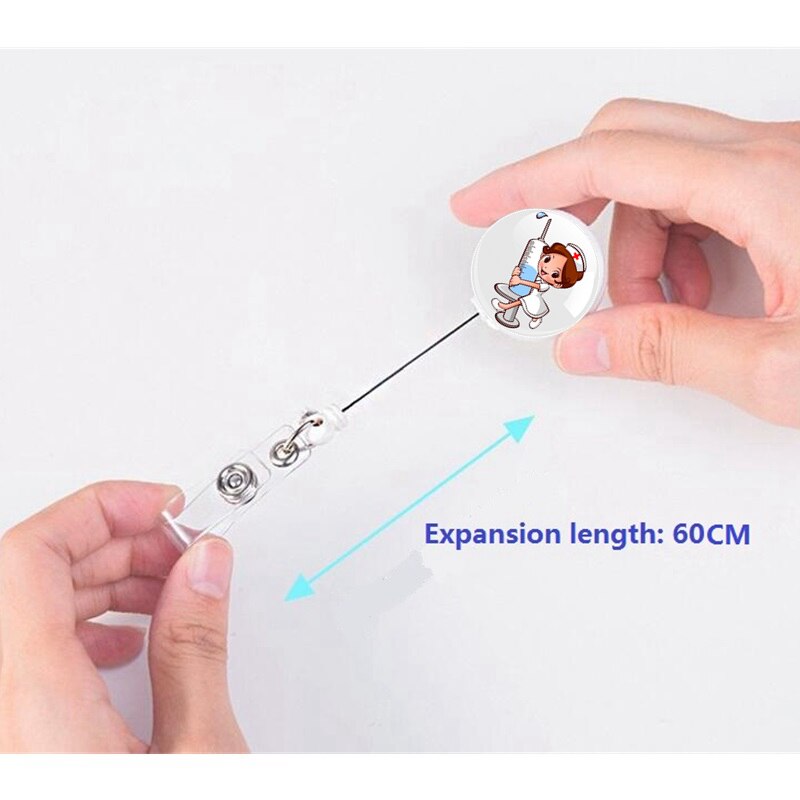 10 Stks/partij Cartoon Mooie Vrouwen Verpleegster Arts Medische Hart Intrekbare Badge Reel Broches Clips Voor Id Naam Kaarthouder Sleutelhanger