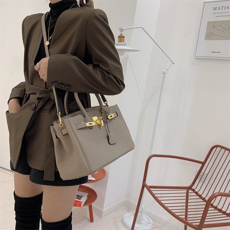 litchi pattern platinum bag 30cm buckle handbag Boutique foreign trade popular single shoulder bag 25cm spot: Elephant Grey Trumpe