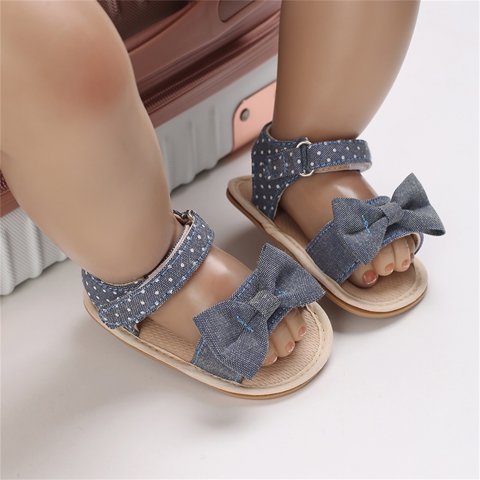 Pudcoco Neugeborenen Anti-Unterhose Sandalen Baby Mädchen Weiche Sohle Punkt drucken Bogen Erste Wanderschuhe 0-18Monate