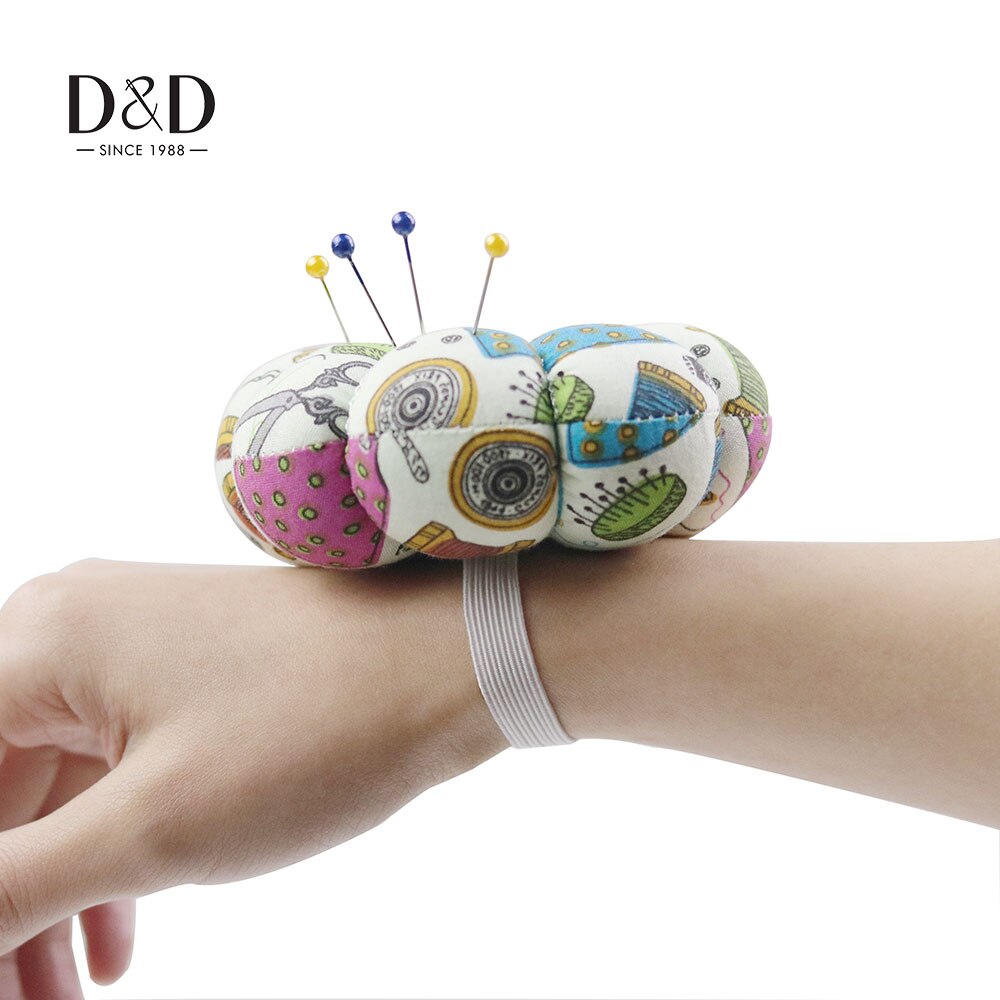 Soft Cotton Fabric Wrist Pincushions Wearable Sewing Pins Holder Needle Pincushions DIY Cross Stitch Sewing Needlework Tools