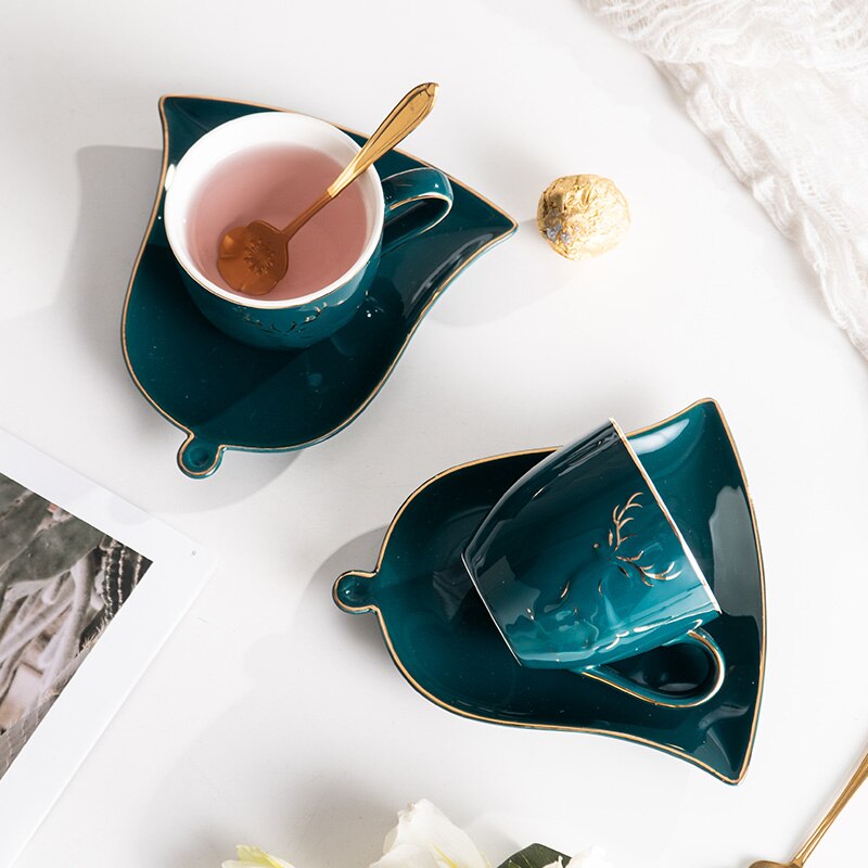 Di lusso Per La Casa In Ceramica Tazza Piattino Creativo Oro di Cervo Tazza di Caffè Piatto Spuntino Piatto Piatto Set Semplice Britannico Pomeriggio Tazza di Tè con il Cucchiaio