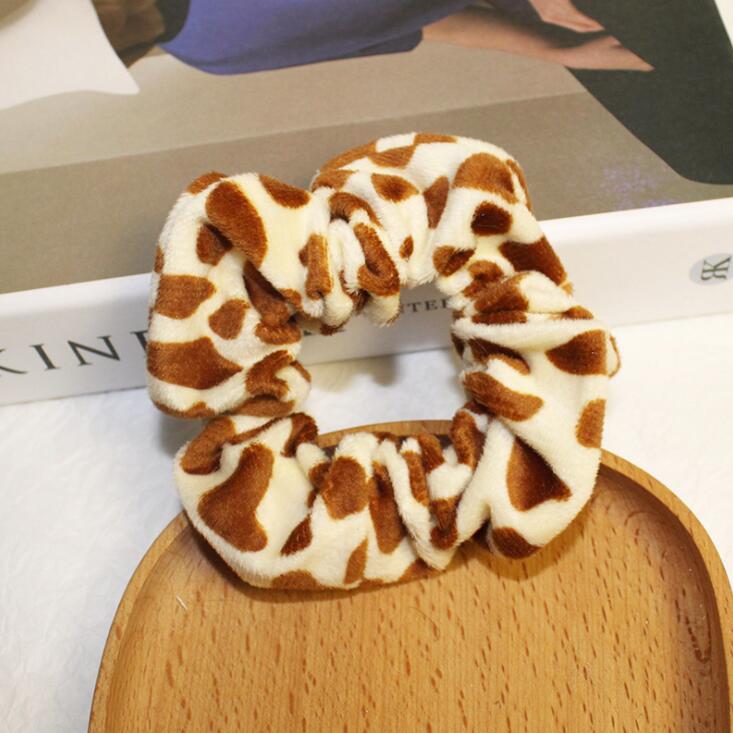 Bandas de Pelo de lana de Invierno para mujer, cintas para el pelo con estampado de vaca, accesorios para el cabello para niña, coletero: Giraffe printed