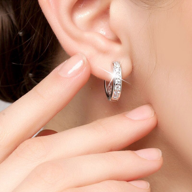 1 paar Frauen Gepflasterte Kristall Zirkon Runde Hoop Ohrringe Einfache Fein Schmuck AIC88