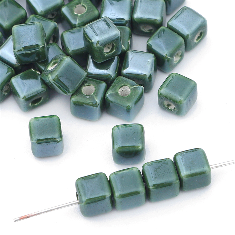 10 pçs cores da moda 6/8mm contas quadradas cubo contas de cerâmica diy 2mm buraco contas artesanais contas de porcelana para fazer jóias
