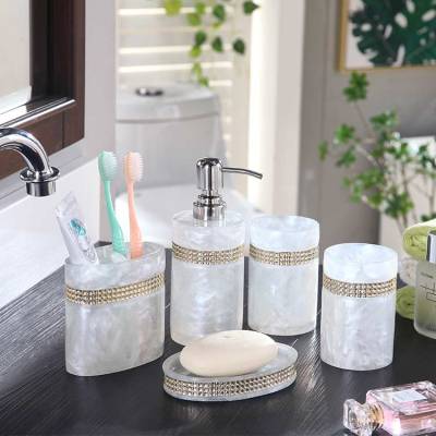 Luksus rhinestone harpiks badeværelse tilbehør sæt badeværelse bakke badeværelse kit te bakke vatpind boks tandstikker æske kosmetisk sag