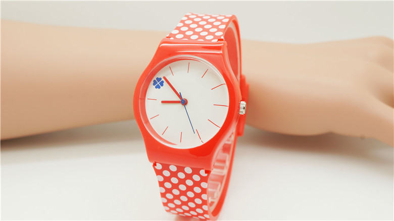 Nazeyt merk dameshorloge waterdicht quartzhorloge met klavertjevier wijzerplaat student kinderen jelly horloge dames siliconen polshorloge: Rood