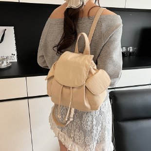 Famous Cloud Backpack Solid Color Women's Summer Travel Bag Large Capacity Multi Pocket Student Backpack: WHITE