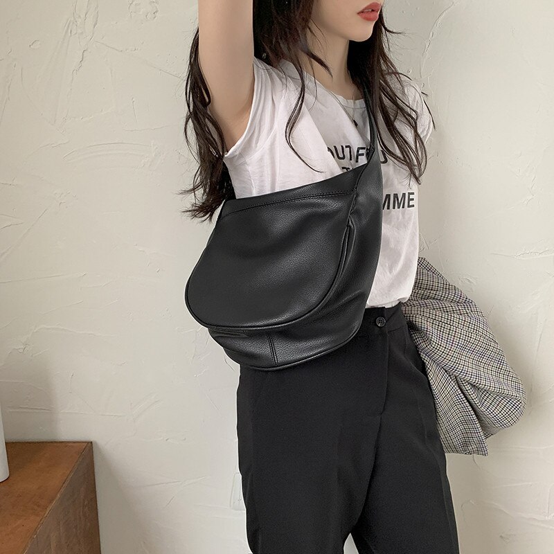 Bolso hobos de estilo coreano para mujer, bolsa de gran capacidad, con correa ancha, informal, de piel sintética suave, para hombro: Black