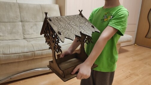 Fuglemater i tre, frømater i massivt tre med tak, silhuettsider til å tiltrekke fugler hageinnredning