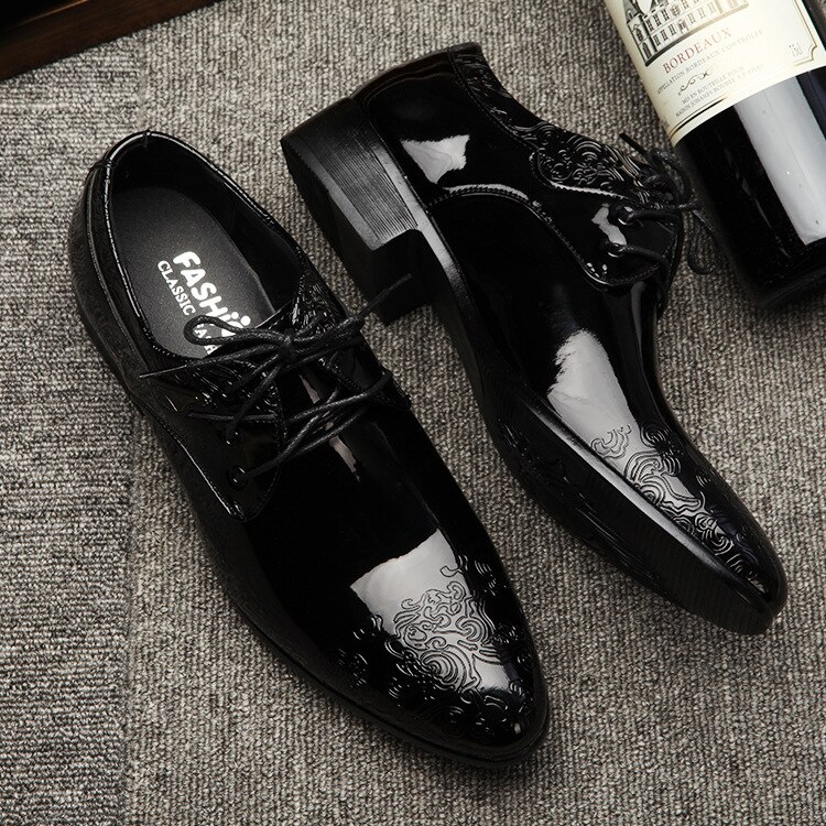 Luxury Men&#39;s Leather Shoes Italian Oxford Shoes for Men Carved Patent Leather Dress Shoe Pointed Toe Wedding Footwear