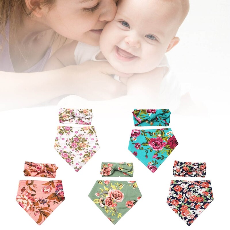 Set di fascia per bavaglino con bretelle per allattamento per bambini 2 pezzi bavaglino con stampa floreale a doppio lato Kit fascia per capelli asciugamano Saliva morbido puro cotone