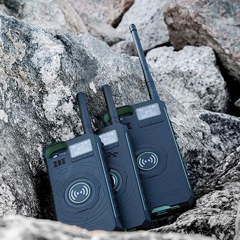 Walkie Talkie Station Radio Back Clip Intelligent Voice IP01 Portable Transceiver for iphone 6plus 7plus 8pus