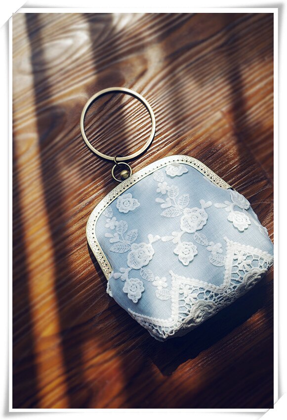 Angelatracy – pochettes de jour en dentelle bleue brodée pour femmes, sac à main en métal, fée circulaire diamant, fait à la main,