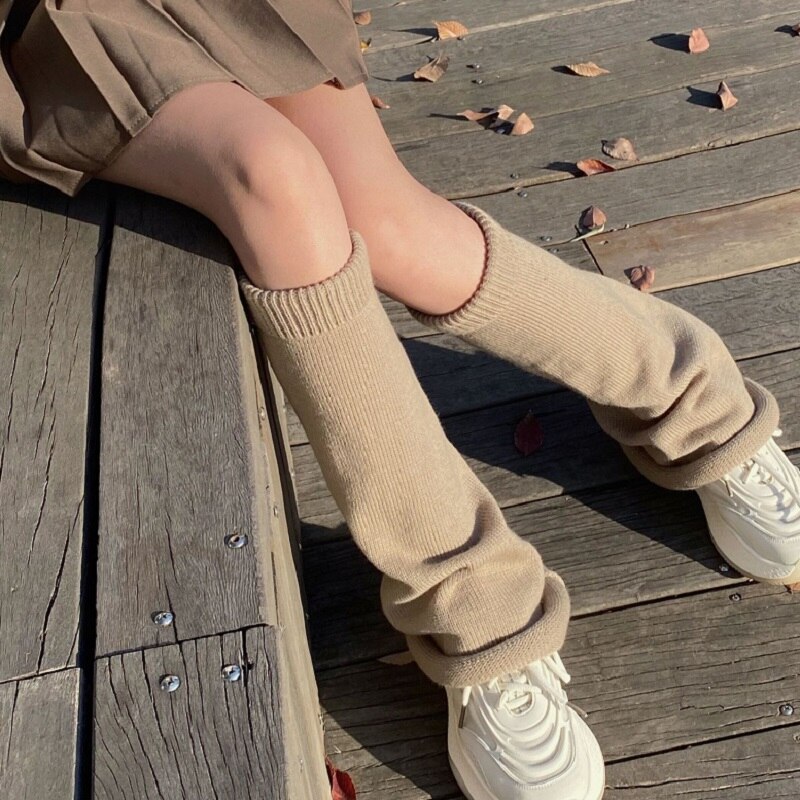 Harajuku Cute Flared Knitted Leg Warmers Japanese Girls Kawaii White Winter Loose Foot Cover Knee High Lolita Leg Warmer Socks: Apricot
