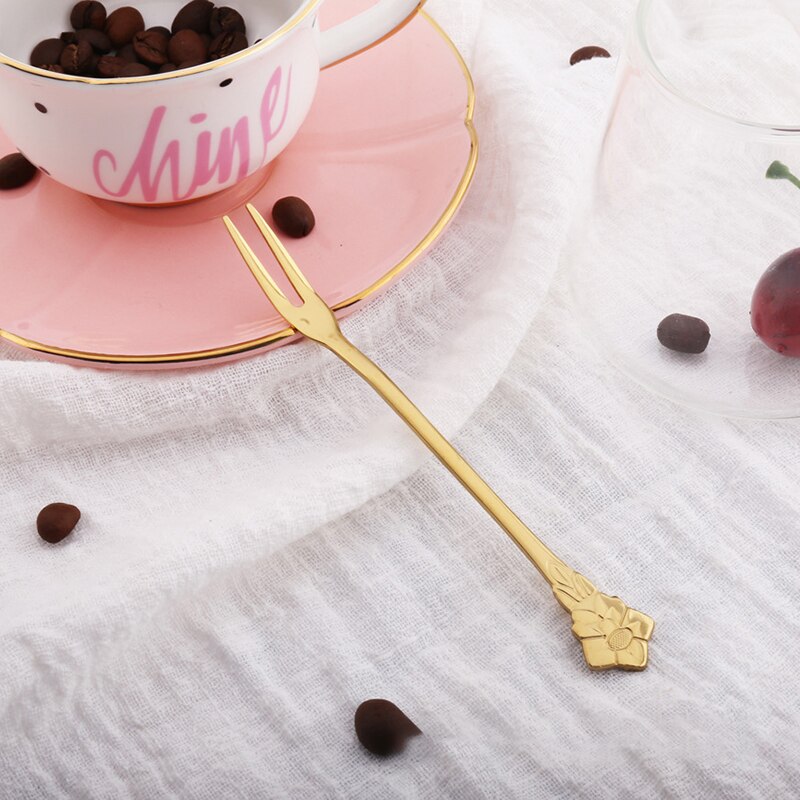 4 stk rustfrit stål børn mini dessert gaffel salat frugt gaffel blomster indretning børneservice julefrokost prikkers: 4 stk guld b