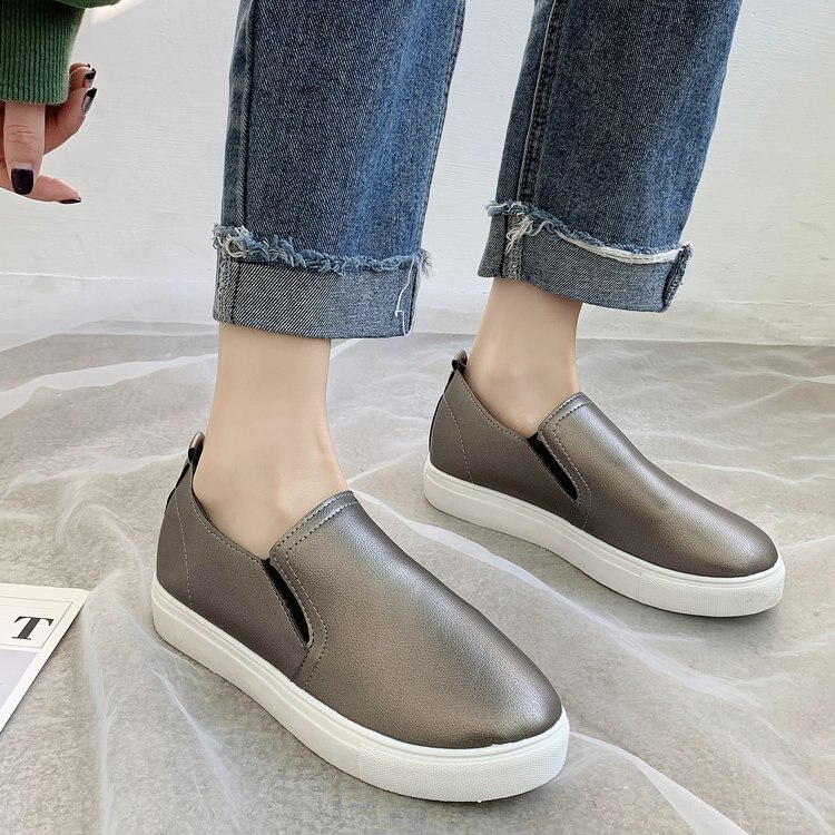 Hvite joggesko slip-on sko for kvinner høst kvinnelig fottøy øker høyde tresko plattform rund tå grunt munn