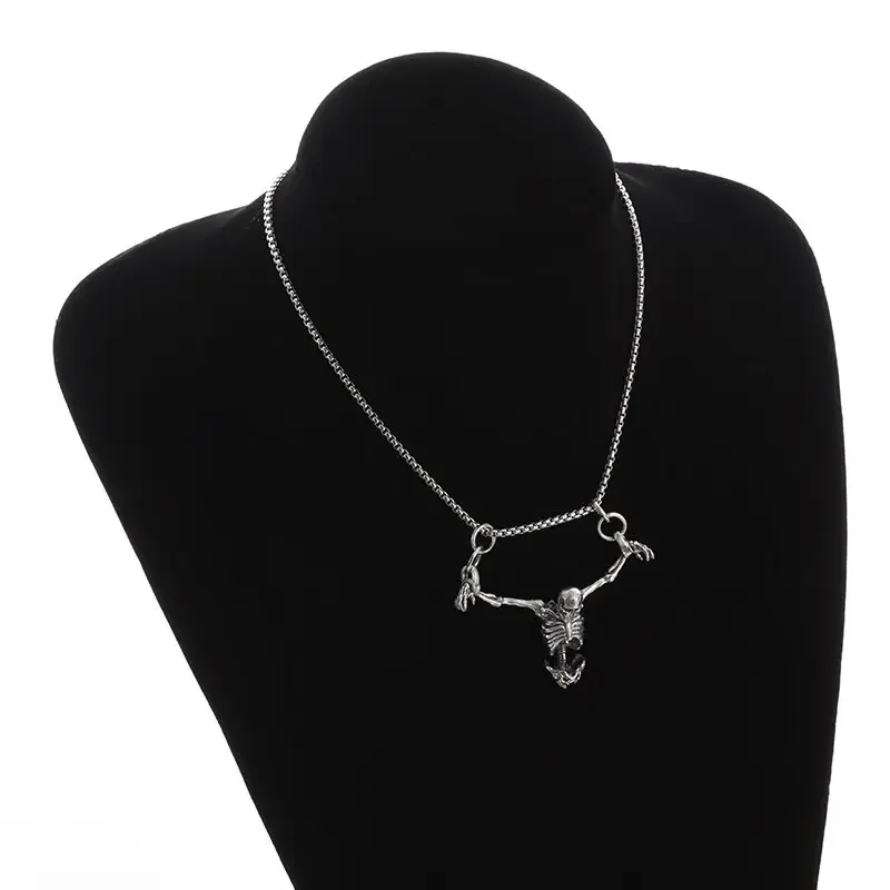 Colgante de calavera de cautiverio Chapado en plata, collar de motociclista Punk Rock para hombre, accesorio de joyería gótica de Halloween
