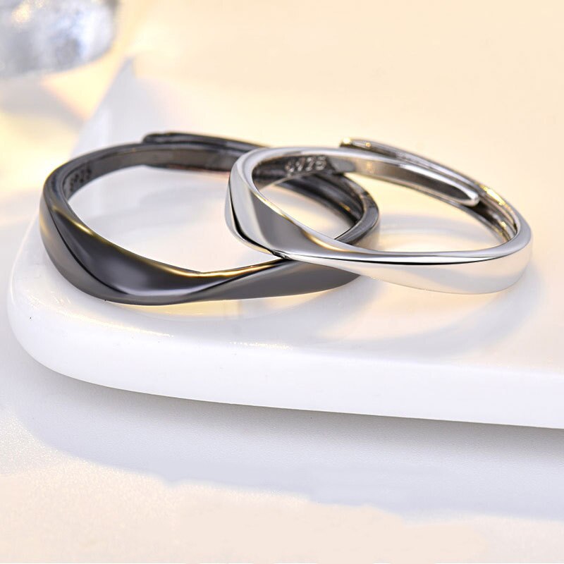 Mode Eenvoudige Geometrische Mobius Paar Ringen Voor Mannen Vrouwen Zwart Sliver Kleur Glad Verstelbare Open Ring Valentijnsdag