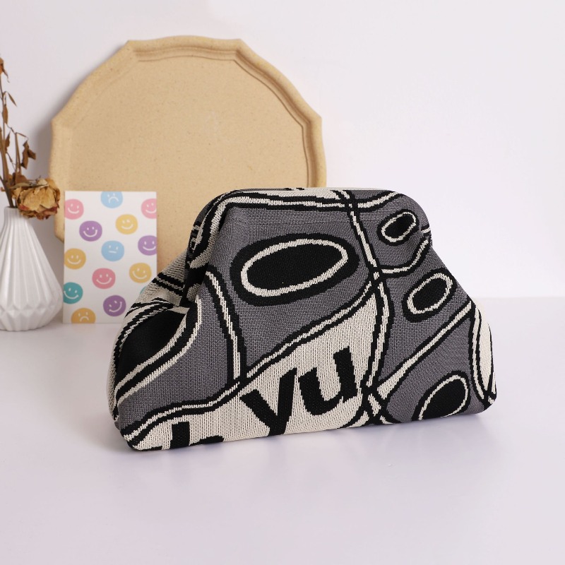 Trendy Knitted Clip Bag Versatile Large Capacity Suitable for Storage Bags High-end Pattern Clutch Bag Love Knitted Hand: Blue
