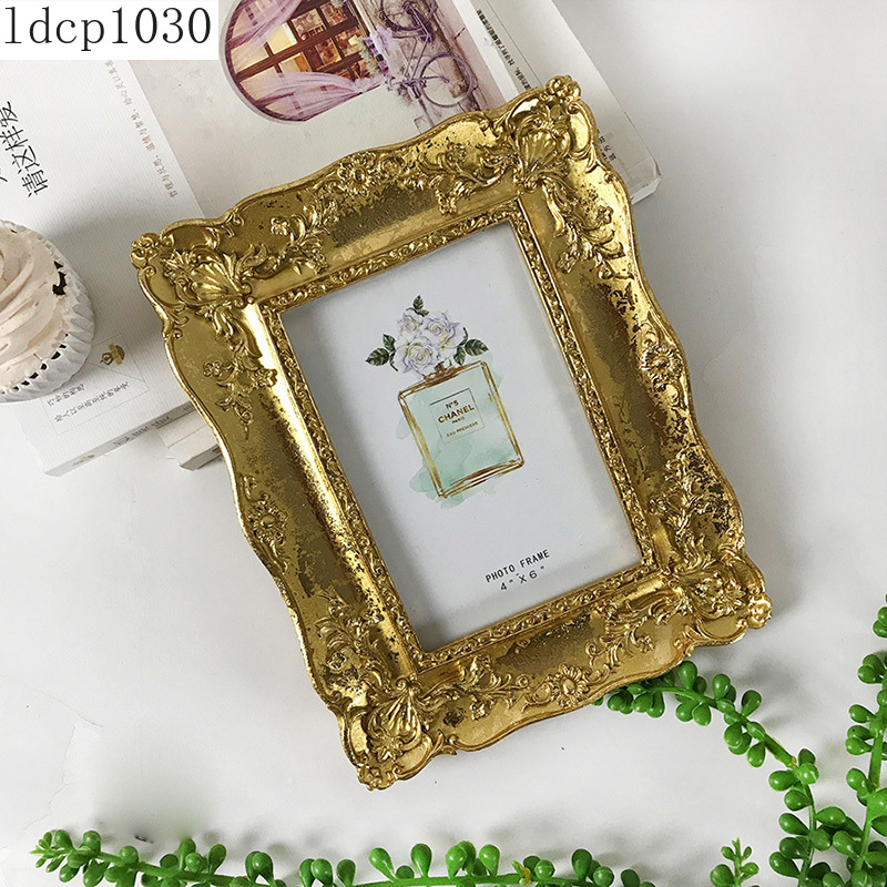 European Gold Retro Carved Photo Frame 6 Inch Wedding Photo Antique Resin Hanging Wall Photo Frame Decoration