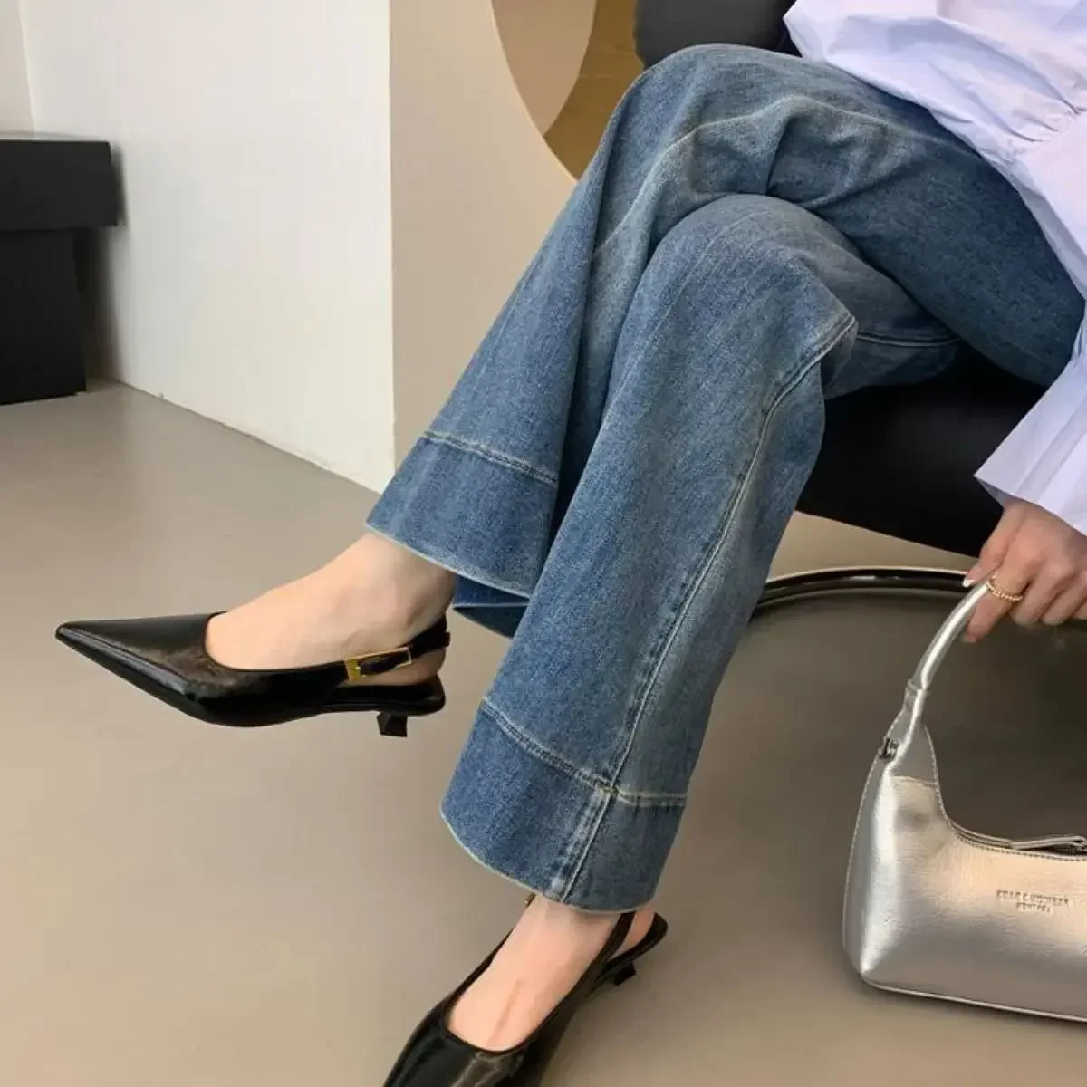 Sorte sommersandaler til kvinder med spids tå og lav slip-on, slingback-sko med tynde, mellemhøje hæle og kjoler