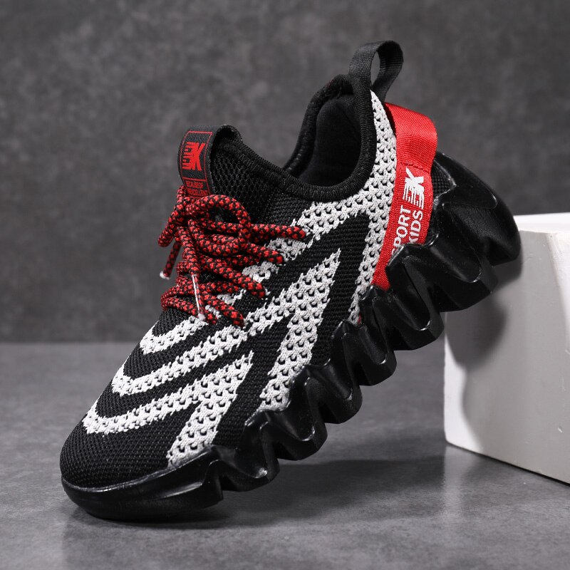 Children's fashionable and cute little yellow duck sports shoes, running shoes for small, middle and university students