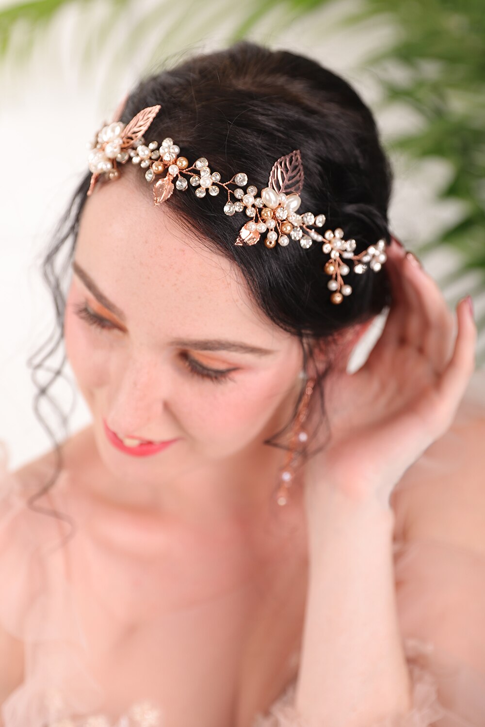 Glinsterende kristallen parels met strass steentjes in roségoud, set hoofddeksels voor dames, bruidshoofdband en oorbellen, haaraccessoires voor bruiden