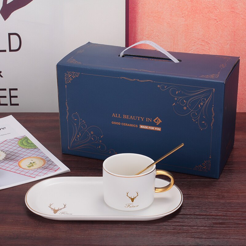 Europæisk luksuriøs guldkant keramik kaffekopper og underkopper ske sæt med æske te sojamælk morgenmadskrus desserttallerken: Hvid med gaveæske