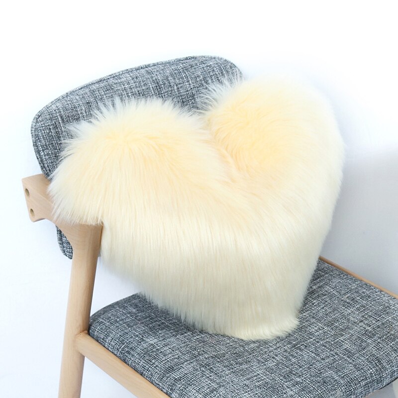 Simanfei Pelz Kissen Einsatz Weiche Plüsch Samt Liebe Herz Kissen Dekorative Weiß Nackenrolle Büro Stuhl Bett Kissen Zurück Kissen: Beige / 40x50cm Kissenbezug