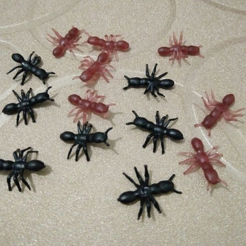 50/100/200Pcs Simulation Ants Plastic Realistic Halloween Stimulating Ants Pranks Joking Toys