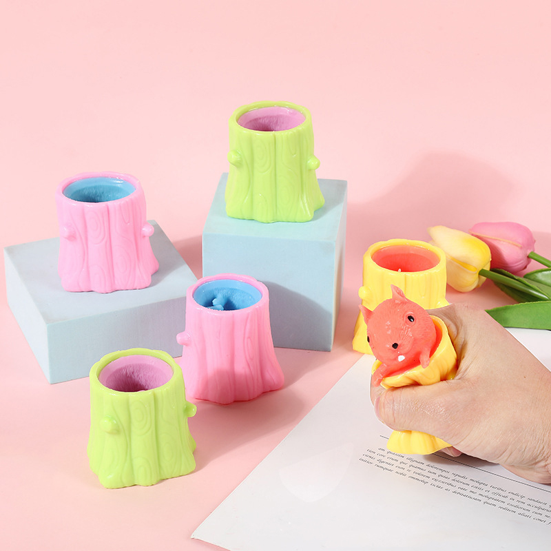 Kawaii Cartoon Dier Squeeze Eekhoorn Cup Decompressie Stump Rubber Stake Fidget Speelgoed Kawaii Anti-Stress Speelgoed Voor Kids