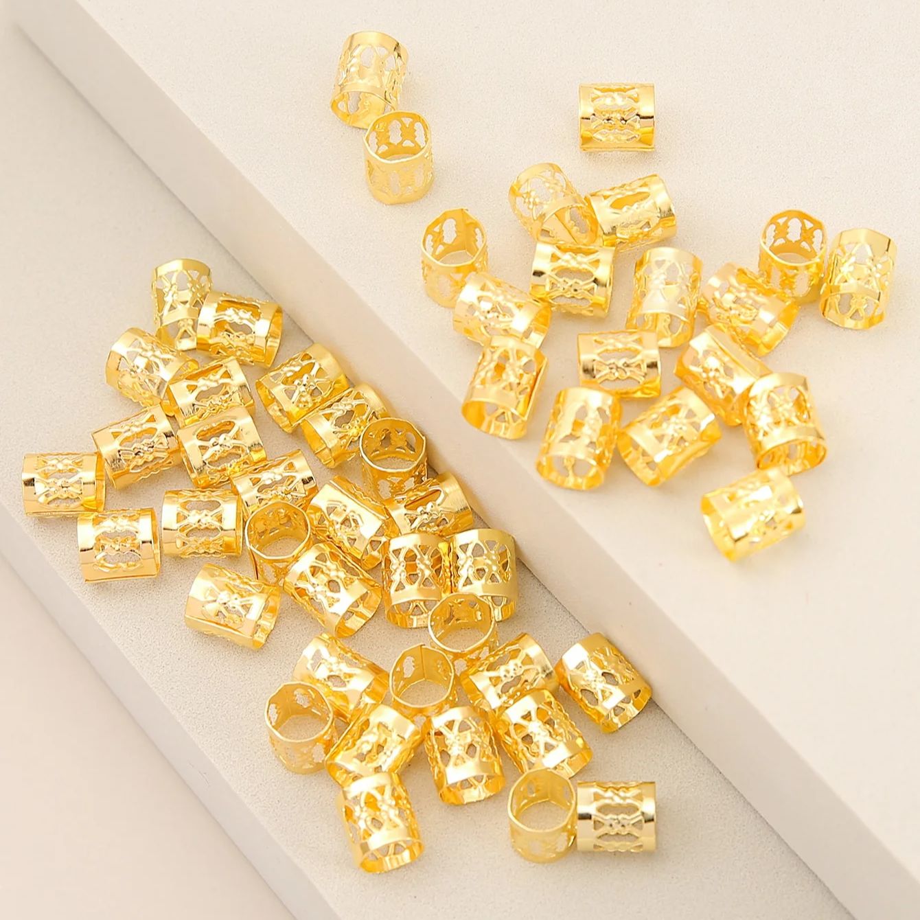50pcs métal évider anneau de cheveux accessoires, perles cheveux tresse anneaux Clips redoute serrures cheveux tressage métal manchettes décoration
