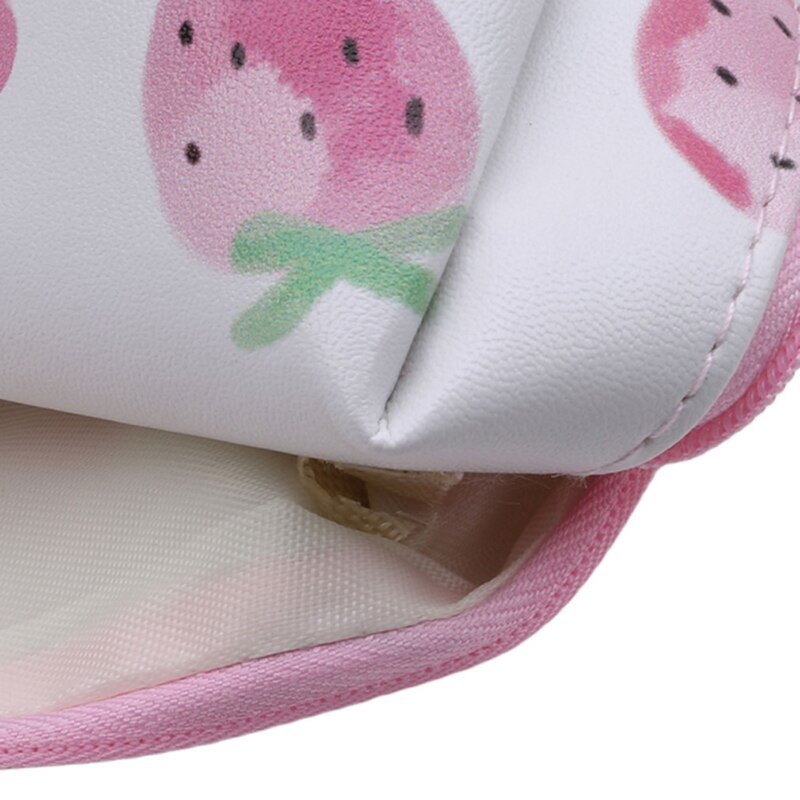Trousse de toilette coréenne à motif fraise, grande capacité, exquise, rangement, petite, fraîche et douce, avec boucle en métal, trousse de toilette portable