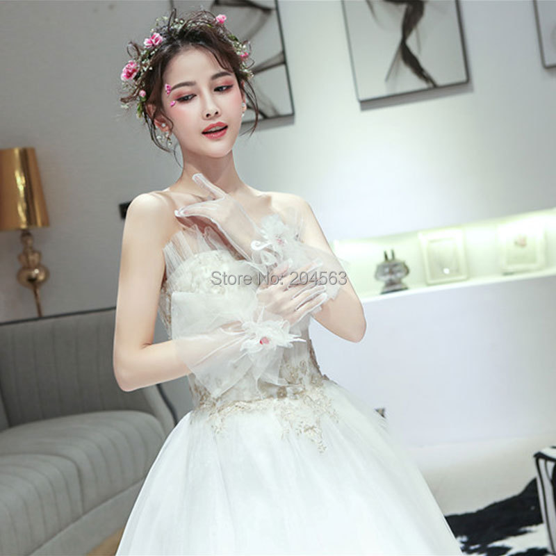 Romantic Wedding Party Finger Gloves Short Bridal Gloves with Red Beads