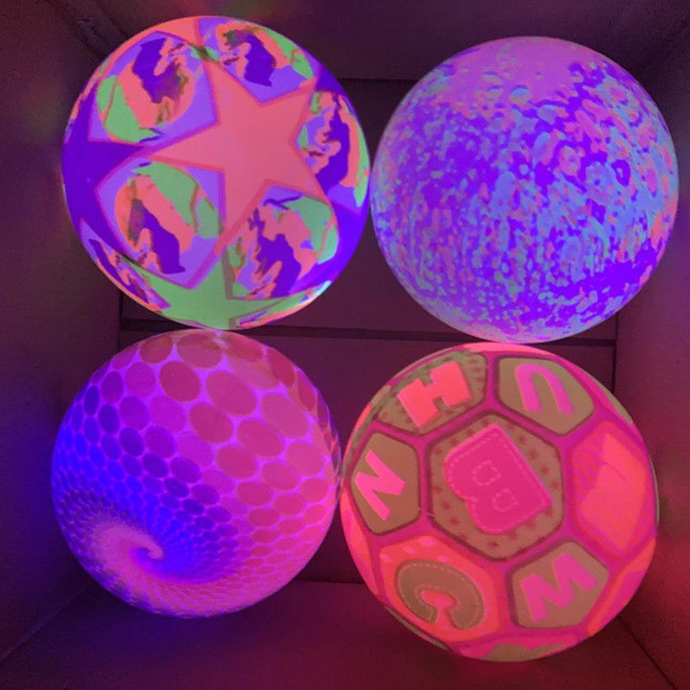 22Cm Lichtgevende Bouncy Bal Speelgoed Led Licht Opblaasbare Bal Voetbal Basketbal Outdoor Sport Speelgoed Voor Kinderen Spel D5R4