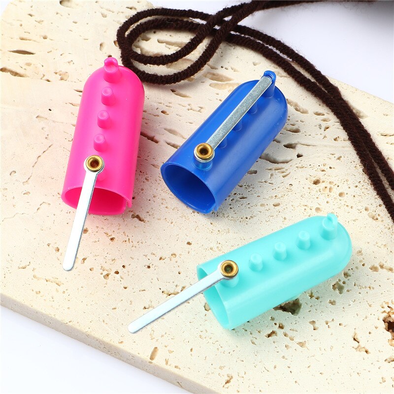 1pc plast fingerbøl syring trådkutter finger blad nål broderi trådbryter sytilbehør tilfeldig 4 x 2.5cm