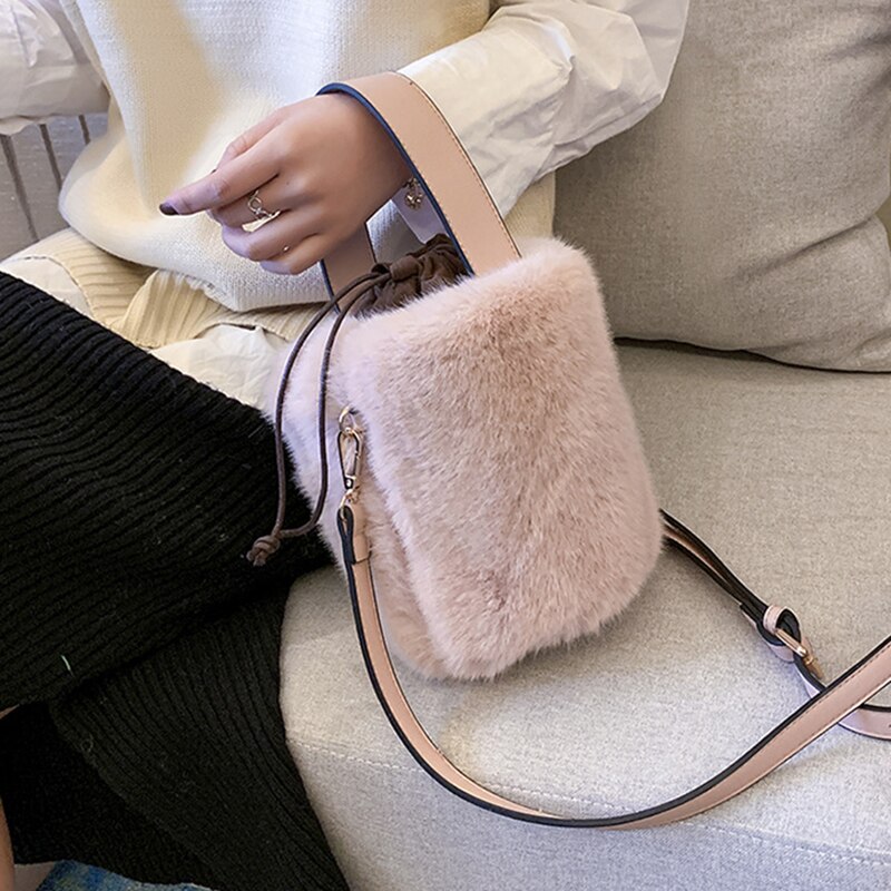 Bucket Bag Handbag Faux Fur Winter Bags Women Shoulder Crossbody Bag Ladies Plush Hand Bags Designers Bolsa Feminina Sac