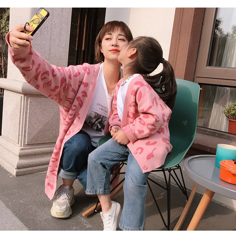 2020 outono pai-filho roupa lerpard impressão manga longa cardigans mãe e filha ponto aberto cardigans roupas