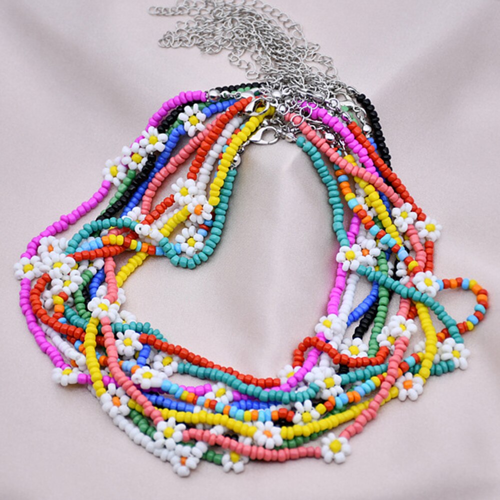 Nowa wiosna kolorowe małe koraliki naszyjnik dla kobiet moda Handmade Daisy z kwiatami i koralikami Chokers naszyjniki biżuteria Boho