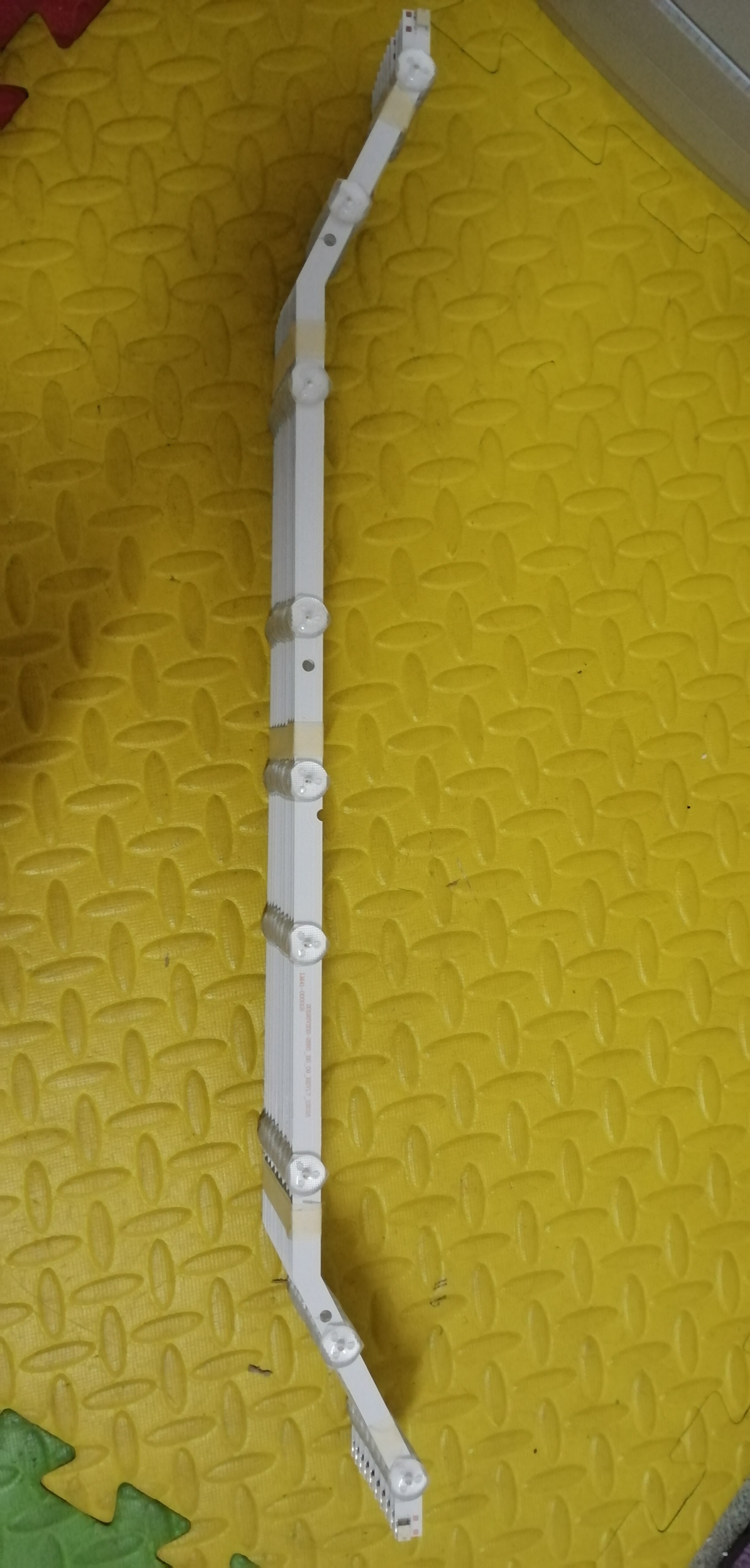 2Stck neue 12LED STREIFEN 9 licht 12 licht für D3GE-320SM1-R2 D3GE-320SM0-R2 2013SVS32 BN96-35204A BN96-28763A