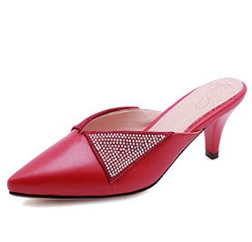LIHUAMAO pantofle bez pięty dla kobiet kocie obcasy szpiczasty nosek poślizg na kryształbyć winnym slajdy damskie sandały na obcasie na wolnym powietrzu csual impreza: Czerwony / 7.5