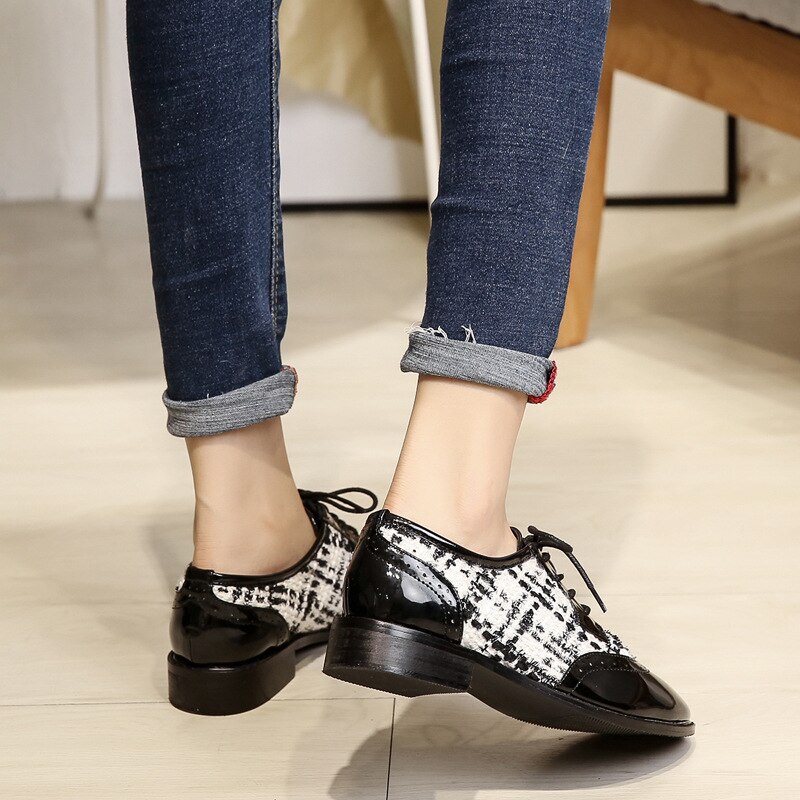 Vrupons Estilo británico Vintage Casual rayas bloque de color con cordones tacón grueso bajo Oxford zapatos de mujer, Negro