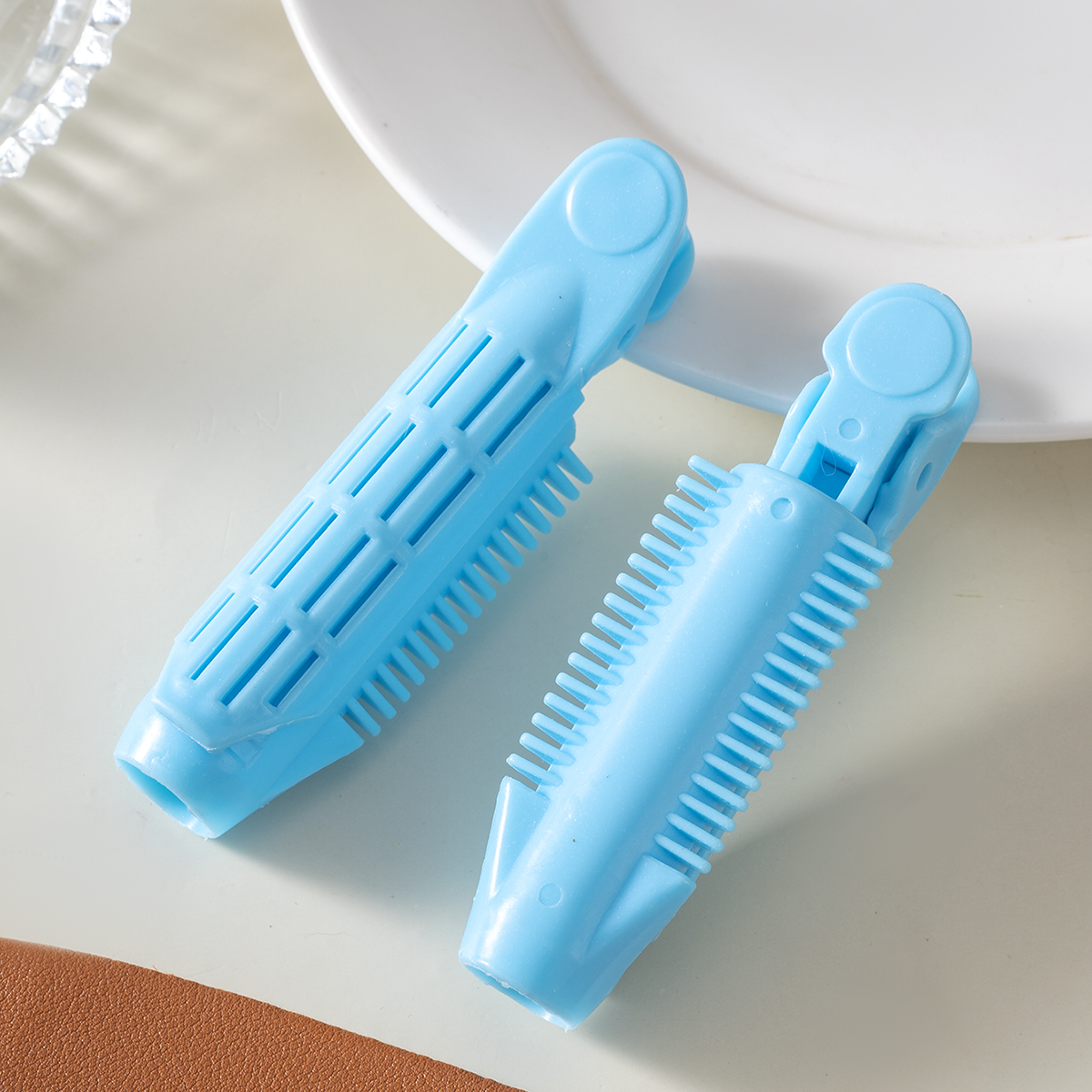 2pcs Fluffy Curling Hairpin Rollers Hair Roots Hair Clip Women Volumizing Curling Fixed Plastic Hair Curler Twist Styling Tools: SKY BLUE