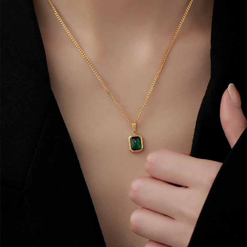 Collar con colgante de circón verde cuadrado Retro a la para mujer, collar con dijes para niñas, de joyería de compromiso de boda