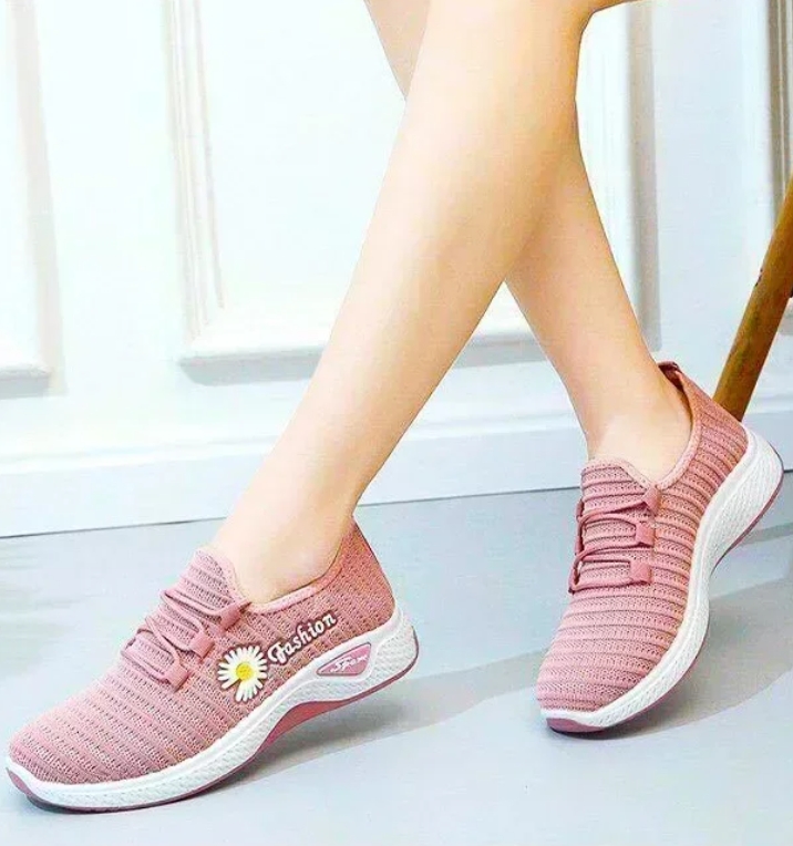 2025. Zapatos deportivos de para mujer con suelas de malla suaves y transpirables y zapatos de coco ligeros y modernos: Beige / 38