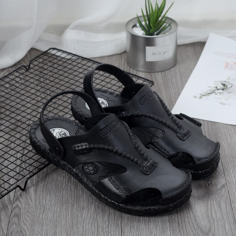 Nuove pantofole infradito estive per uomo pantofole da spiaggia sandali marroni scarpe comode scarpe da bagno antiscivolo scivoli da uomo in pelle