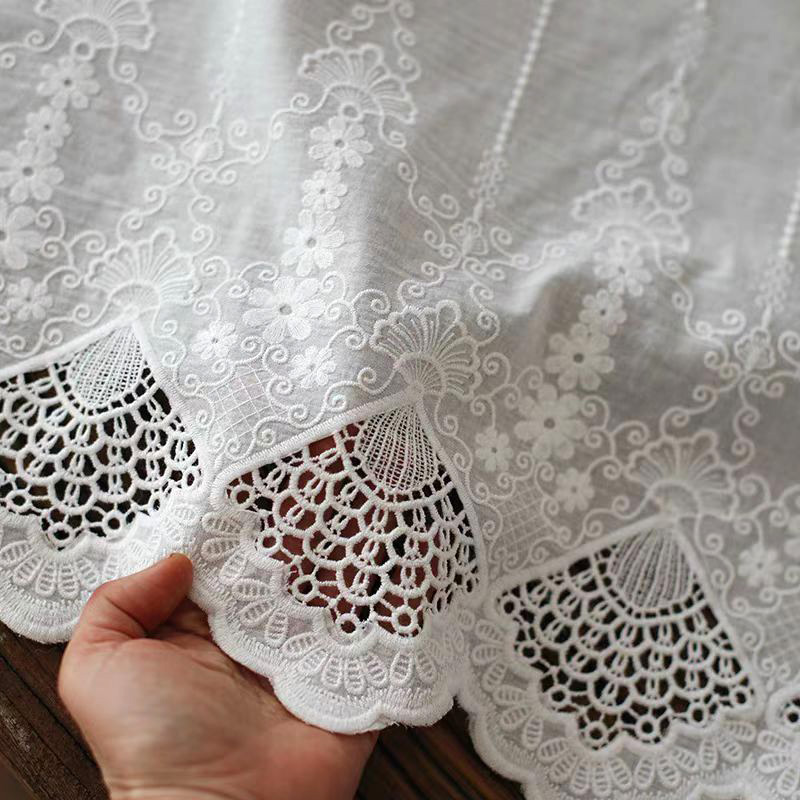1 yard witte geborduurde kledingstof kant 48cm holle borduurstof kledingrok DIY naaiaccessoires: WIT