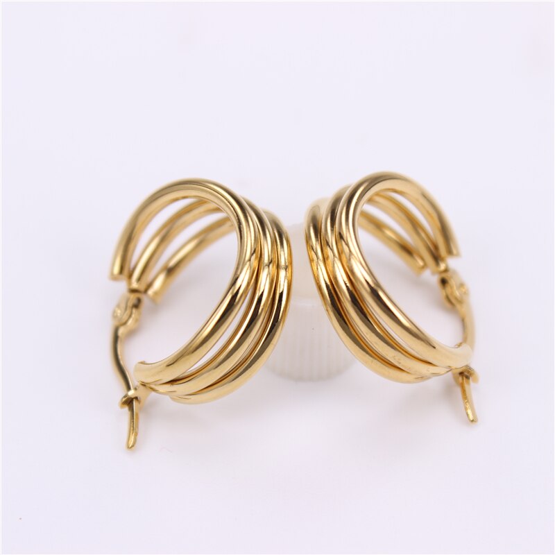 Le New19mm classique trois anneaux caractéristiques se réunir femmes bijoux boucles d'oreilles d'anniversaire LH900: Figure two